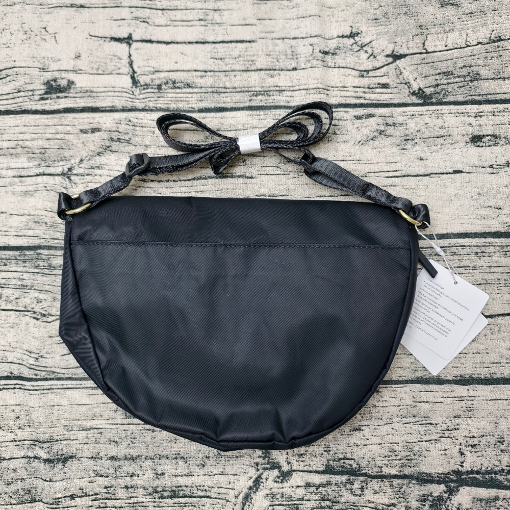Lululemon Festival Bag 5L • Black/Gold • New - Picture 2 of 6